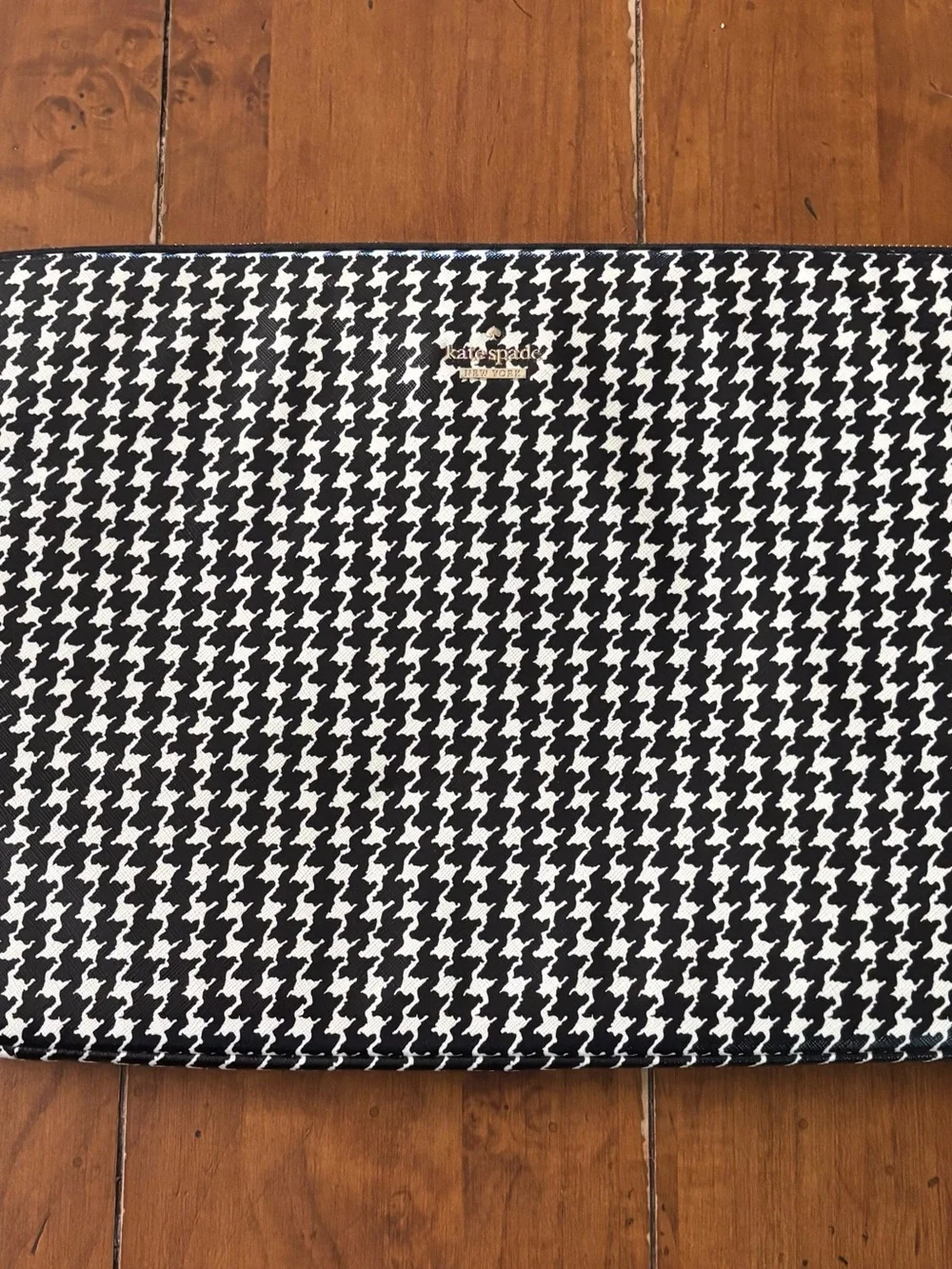 kate spade Black and White Houndstooth Laptop Sleeve